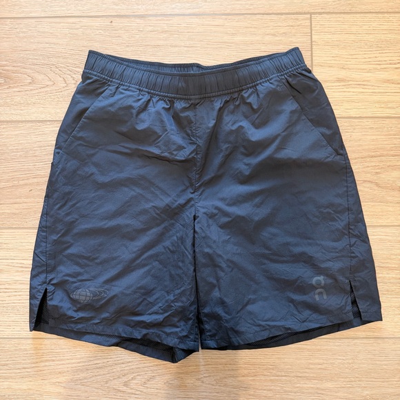 On Beams Running Shorts
